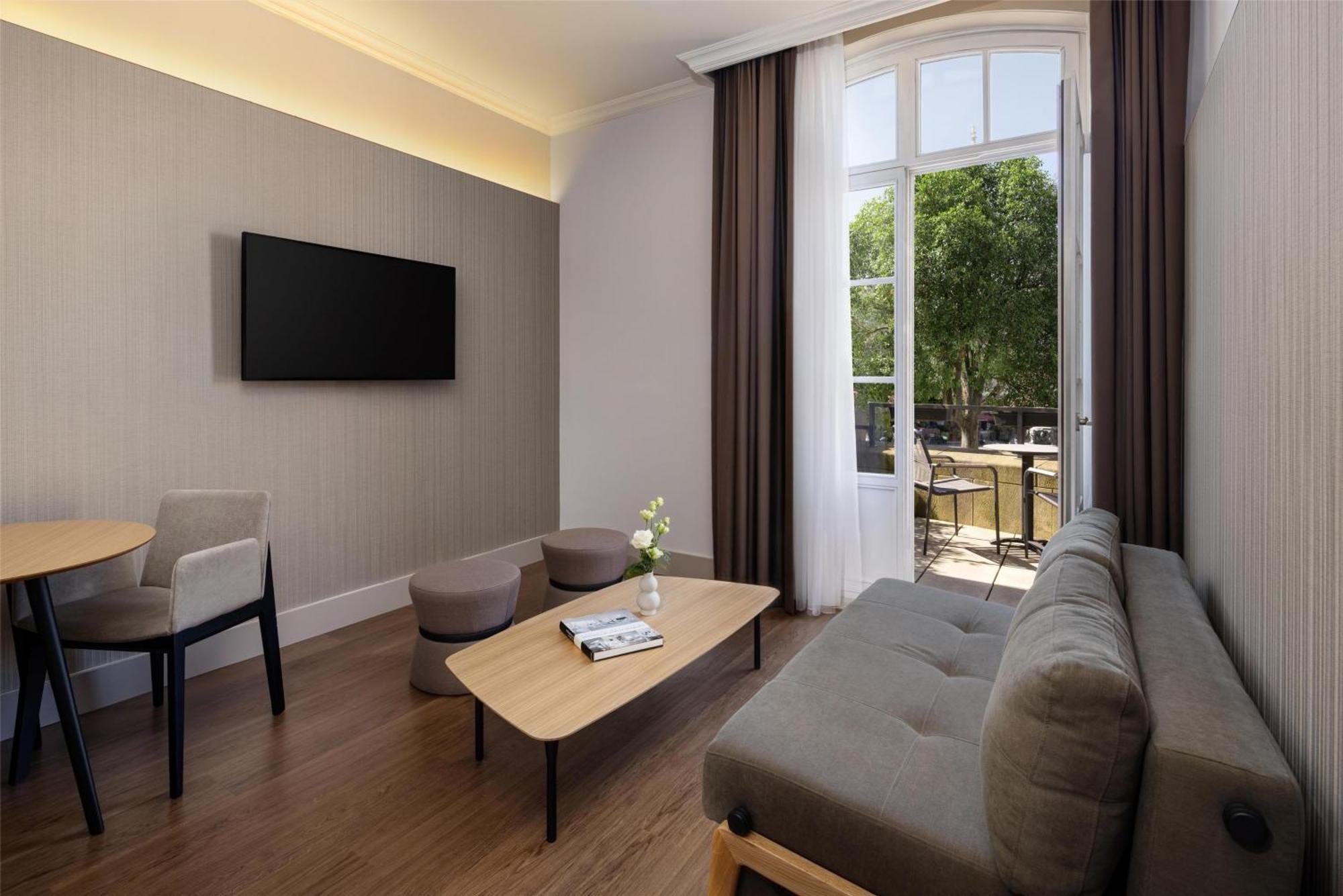 Nh Brussels Carrefour De L'Europe Hotel Exterior photo